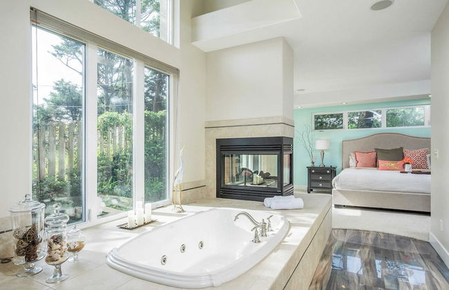 Villa Manzanita by Avantstay Hot Tub, 1 Block to Beach/town, Chef's Kitchen - Foto 3