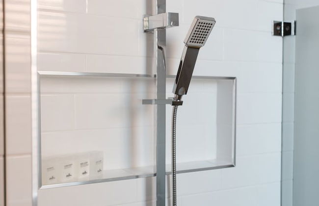 Bespoke On Main - Photo 10