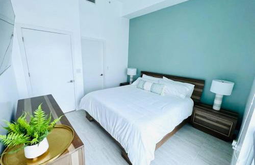 Sleek 2BD 2BA Condo In Miami Design District - Photo 13