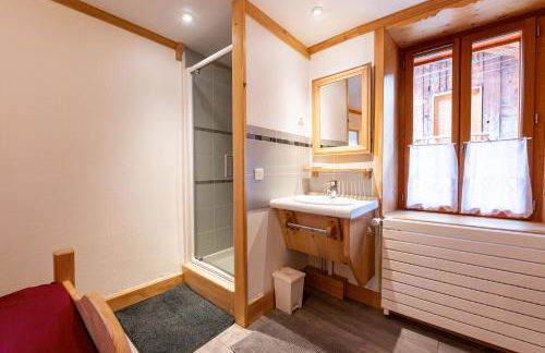 Chalet De Charme à la Montagne - Foto 16