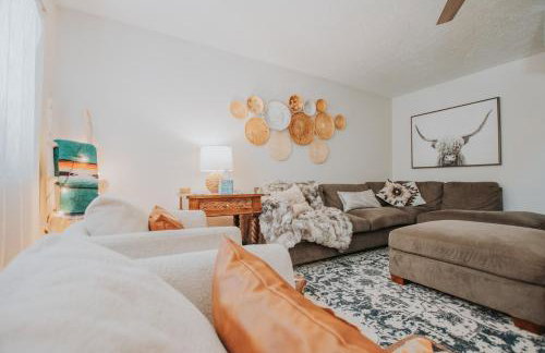 Cowboy Den-Private Hot Tub-Game Room-Pet Friendly-No Pet Fees! - Foto 10