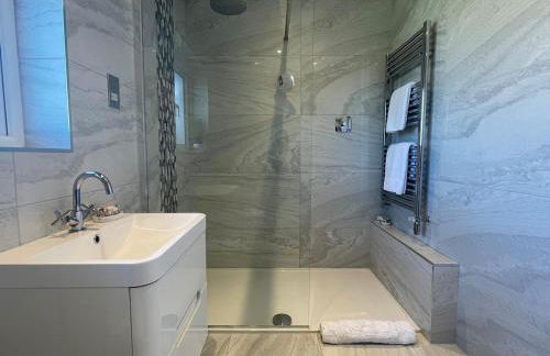 Luxury 3 Bedroom Home - 15mins to Birkdale Open - Foto 50