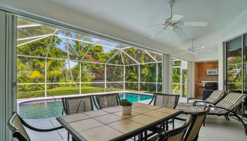 Relaxed Tropical NAPLES Retreat 5 mi to Beach home - Foto 1