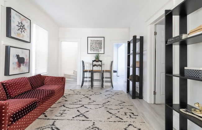 Spacious 4BR Family Home in Detroit Wifi & Parking - Foto 17