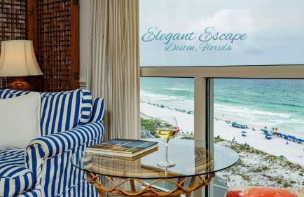 Beach Service Included Corner Condo - Foto 1