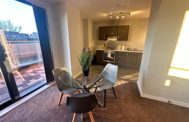 Adelphi Wharf Apartments by Beehosting - Photo 44