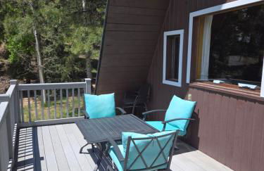 Woodland Park Scandi Cabin, Mtn Views & Hot Tub - Foto 38