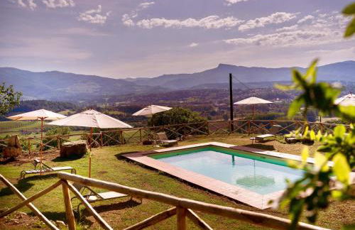 Villa in Tuscany with Heated Pool & Sports Court - Foto 2