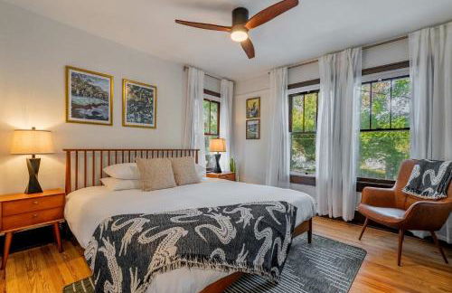 Sanctuary on 3rd - Walk to UF , Parking , Grill - Photo 4