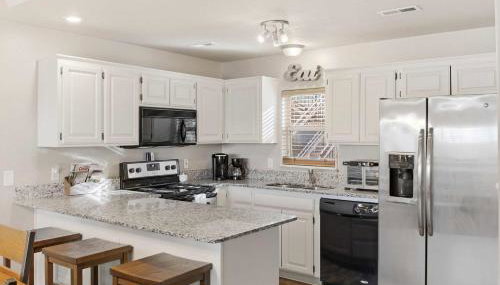 Oak Lane Escape - Branson - Resort Condo on Golf Course with Endless Amenities - Foto 5