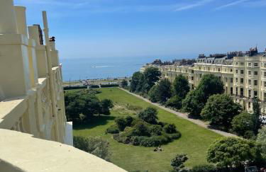 Sky View Double Bed Apartment in Brighton and Hove by MyHolidayLet - Foto 1