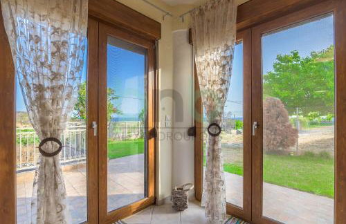 Thea Dikella - Foto 24