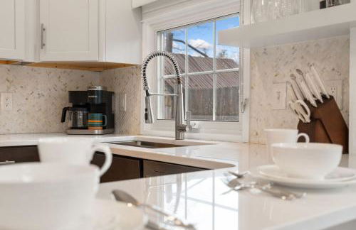 Chic Luxury Retreat in Old Town, Walk Everywhere! - Foto 39