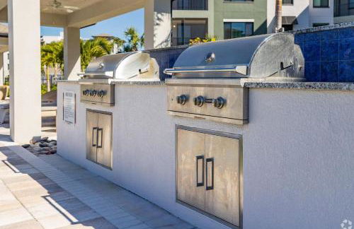 Landing Stylish 1BD Pool Clubhouse - Photo 58