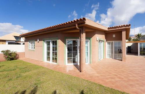 Casa Melocoton - Private pool - Ocean View - BBQ - Garden - Terrace - Free Wifi - Child & Pet-Friendly - 4 bedrooms - 8 people - Foto 2