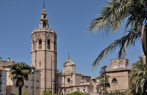 Travel Habitat Plaza de la Virgen - Photo 26