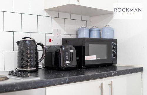 Ten Cromwell - FREE PARKING - Spacious 3 Bedroom Contractor Home - Central Grays Close to Station and Shops - Fast Wi-Fi - Long Term Stays - Foto 10