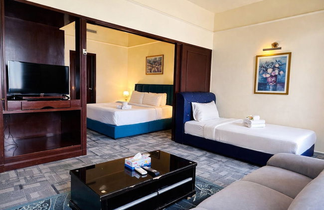 Luxy Service Suites At Times Square - Photo 22