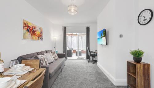 3 Bedroom House with Free Parking - Foto 2