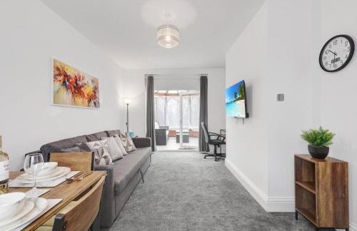 3 Bedroom House with Free Parking - Foto 2