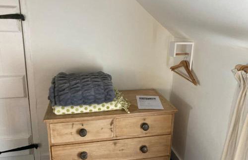 Bryntirion Farmhouse Rooms (with bathroom) - Foto 8