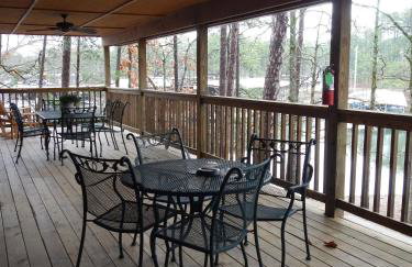 C24, Three bedroom, three bath log-sided, luxury Harbor North cottage with hot tub cottage - Foto 9