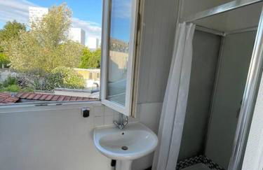 Appartement calme et lumineux - parking privatif - Métro à 5mn - Foto 7