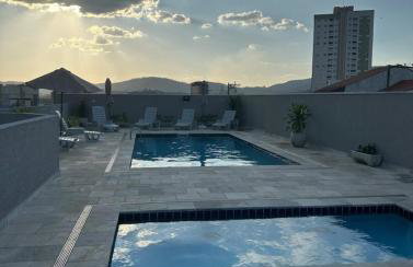 Studio 63 novo, luxuoso e completo com ar condicionado e cama Queen Size - Centro Mogi - Até 4 Pessoas - Foto 54