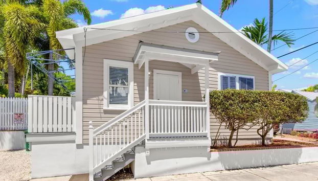 Poolside Paradise by Brightwild Heated Pool - Foto 3, Habitación