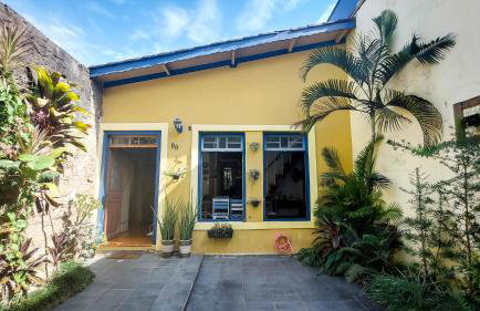 Suítes em casa centenária no centro de Socorro - Foto 26