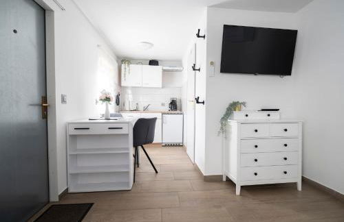 Tiny House direkt am See mit Grillecke - Foto 9