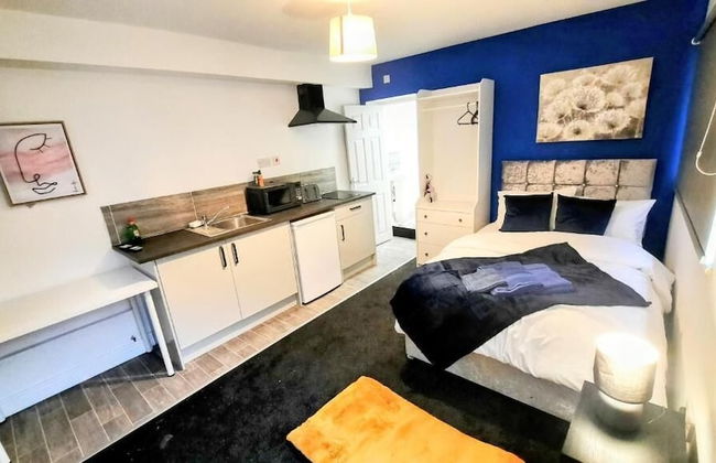 Stay Sleep Rest-Burford Road - Photo 3