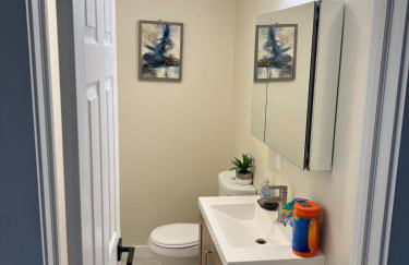 Spacious and tranquil 5br house in charming East Stroudsburg w game room, pets allowed - Foto 28