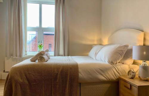 Spacious 6BR Victorian Home in 14 Somerford Near Wolverhampton Centre with Free Parking - Foto 17