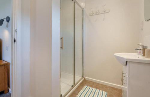 3 Bed in Staplecross oc-rh1162 - Photo 26