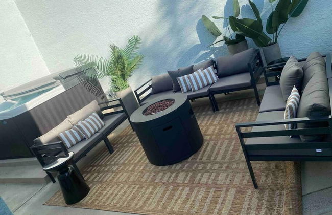 Hollywood Hills Sunset Strip Home w Hottub - Photo 6