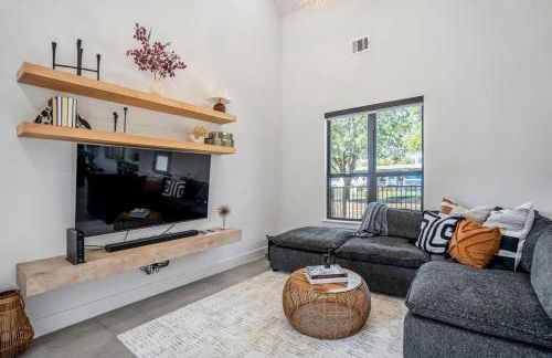 Bohemian Cathedral @ East Downtown - Foto 39