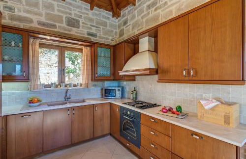 Hectoras Villa in Plaka BY APOKORONAS-VILLAS - Photo 61