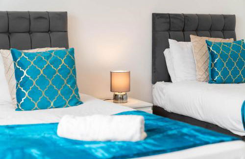 5 Bedroom House - 10 Guests - Multiple off Street Parking - Garden - Smart TV - WIFI - Contractors - Families - Groups - Top Rated - 98Q - Photo 4