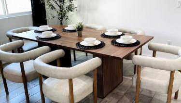 Stylish Retreat - Close to Downtown - Open Layout - Foto 2