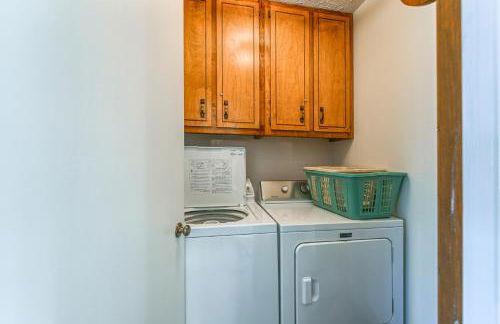 Deck and Community Perks Sky Valley Home! - Foto 30