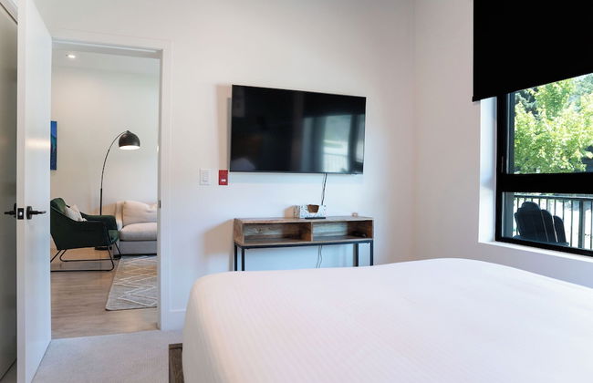 Rustic Retreat by Revelstoke Vacations - Photo 4