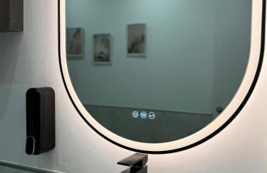 ¡Al lado de la Clínica Oftalmológica Vega! - Foto 43