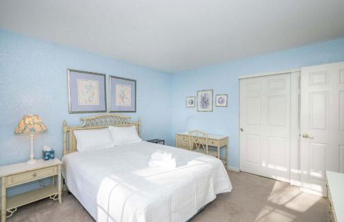 Luxurious Dream Home - For 10 - Photo 31