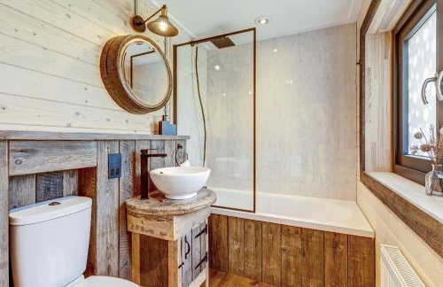 Buttercup Lodge - Photo 11