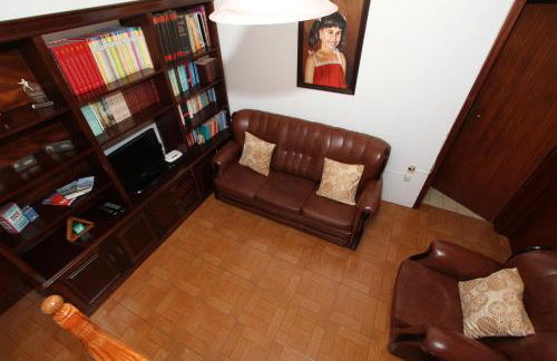 Nandes Place - Photo 16