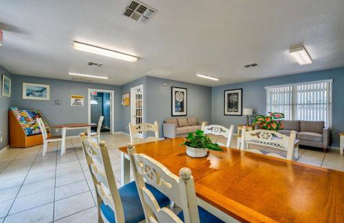 Familiar Retreat with Resort Access Near Disney - Foto 44