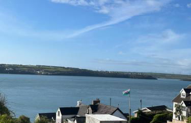 Ty Mary Llanstadwell Milford Haven Pembrokeshire - Foto 1