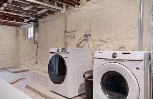 Adorable 2BR Hot Tub Close to Attractions - Foto 36