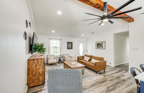 Van Vacation Retreat with Private 300-Acre Lake! - Photo 5